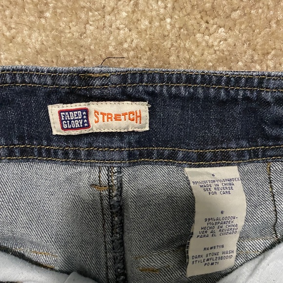 Faded Glory size 6 jean shorts dark wash - Picture 2 of 4